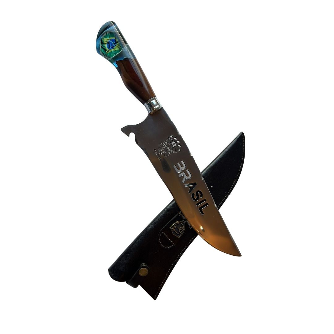 Knife with a wooden handle and 'Brasil' branding on a white background